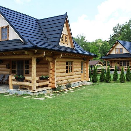 Cabane De Poveste บราน ภายนอก รูปภาพ